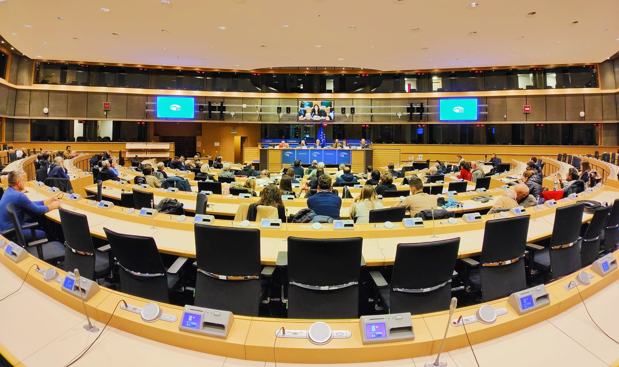 A Buxelles altro obiettivo raggiunto. Anche in Europa sanno dell'inutile massacro