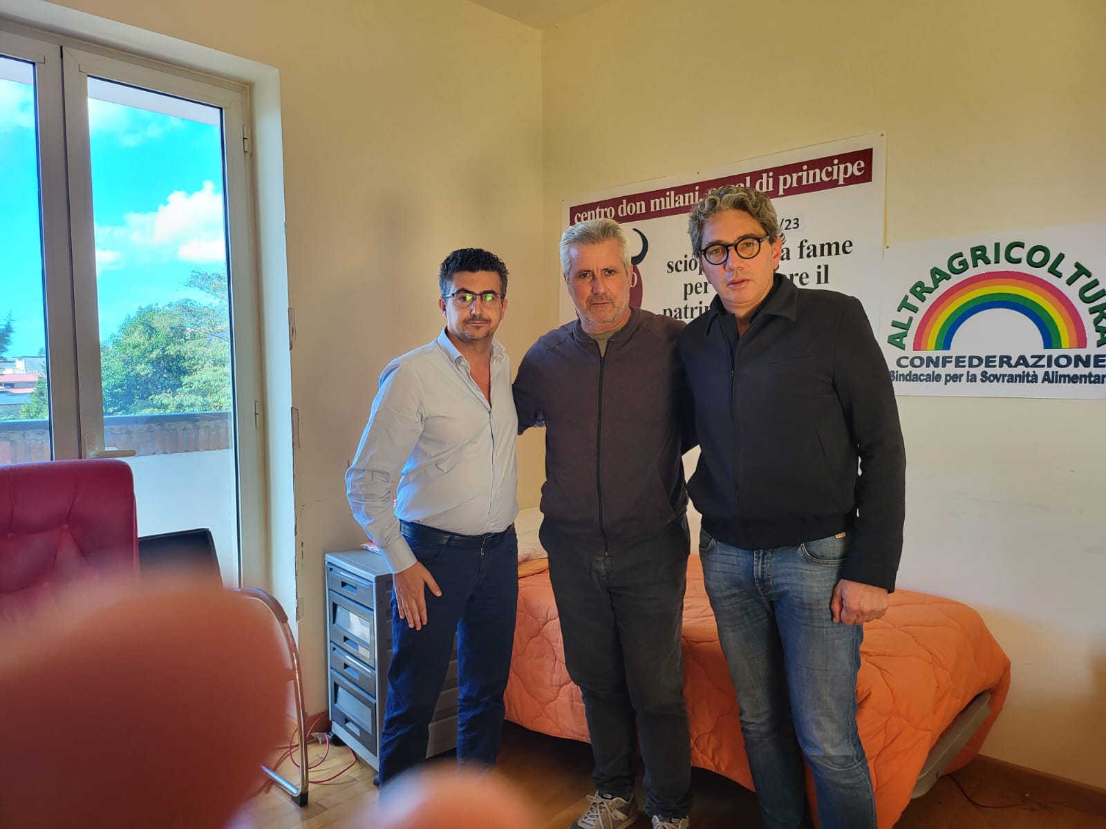 Undicesimo giorno di sciopero della fame per gli allevatori in Campania e Sicilia. caramiello-e-santillo-visitano-dagostino