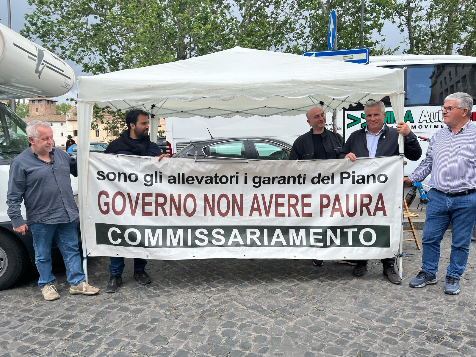 presidio-al-ministero1