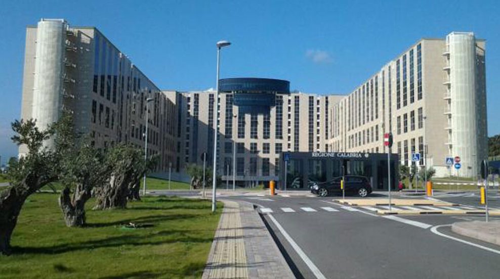 Positivo l'incontro con la Regione Calabria. Inizia il confronto promuovendo la partecipazione degli allevatori. Regione-Calabria-cittadella-regionale-e1605904819216